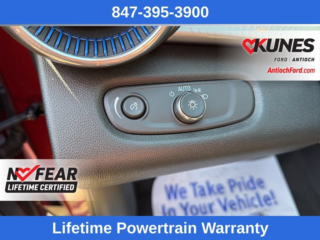 Used 2025 Chevrolet Trax LT FWD image 14