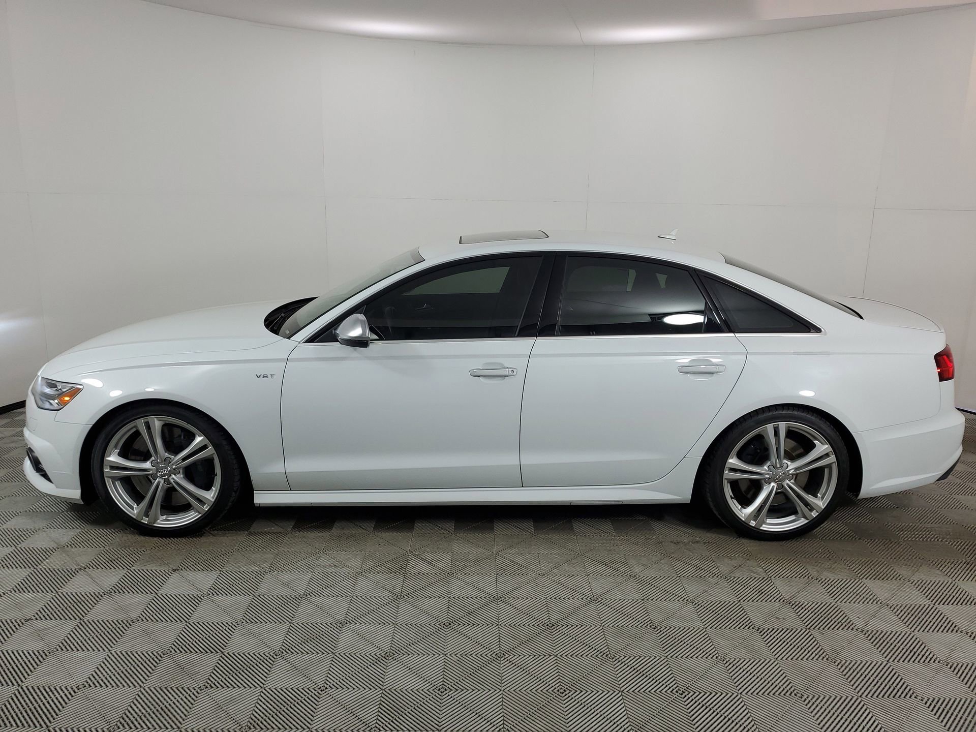 Used 2016 Audi S6 Prestige w/ Prestige Package image 6