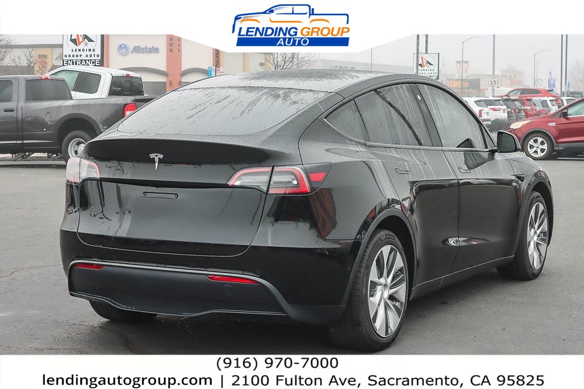 Used 2021 Tesla Model Y Long Range image 4