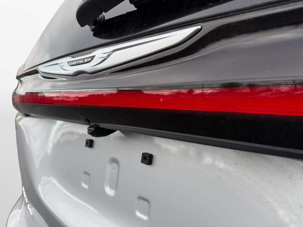 New 2026 Chrysler Pacifica Select FWD image 17