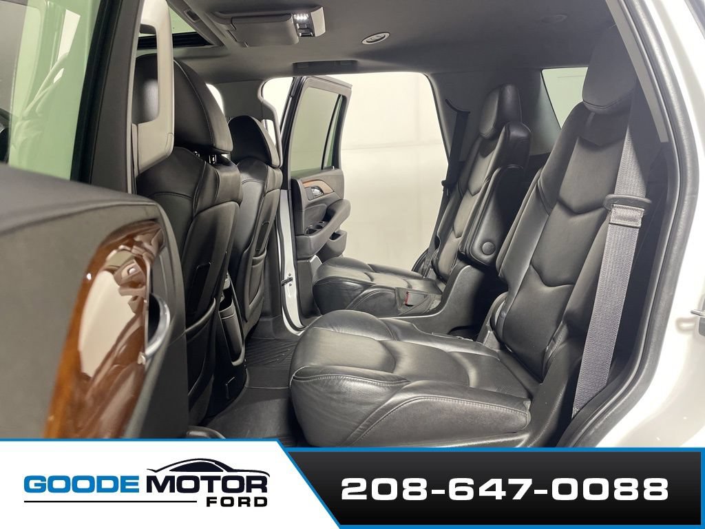 Used 2019 Cadillac Escalade Premium Luxury AWD/4WD image 20