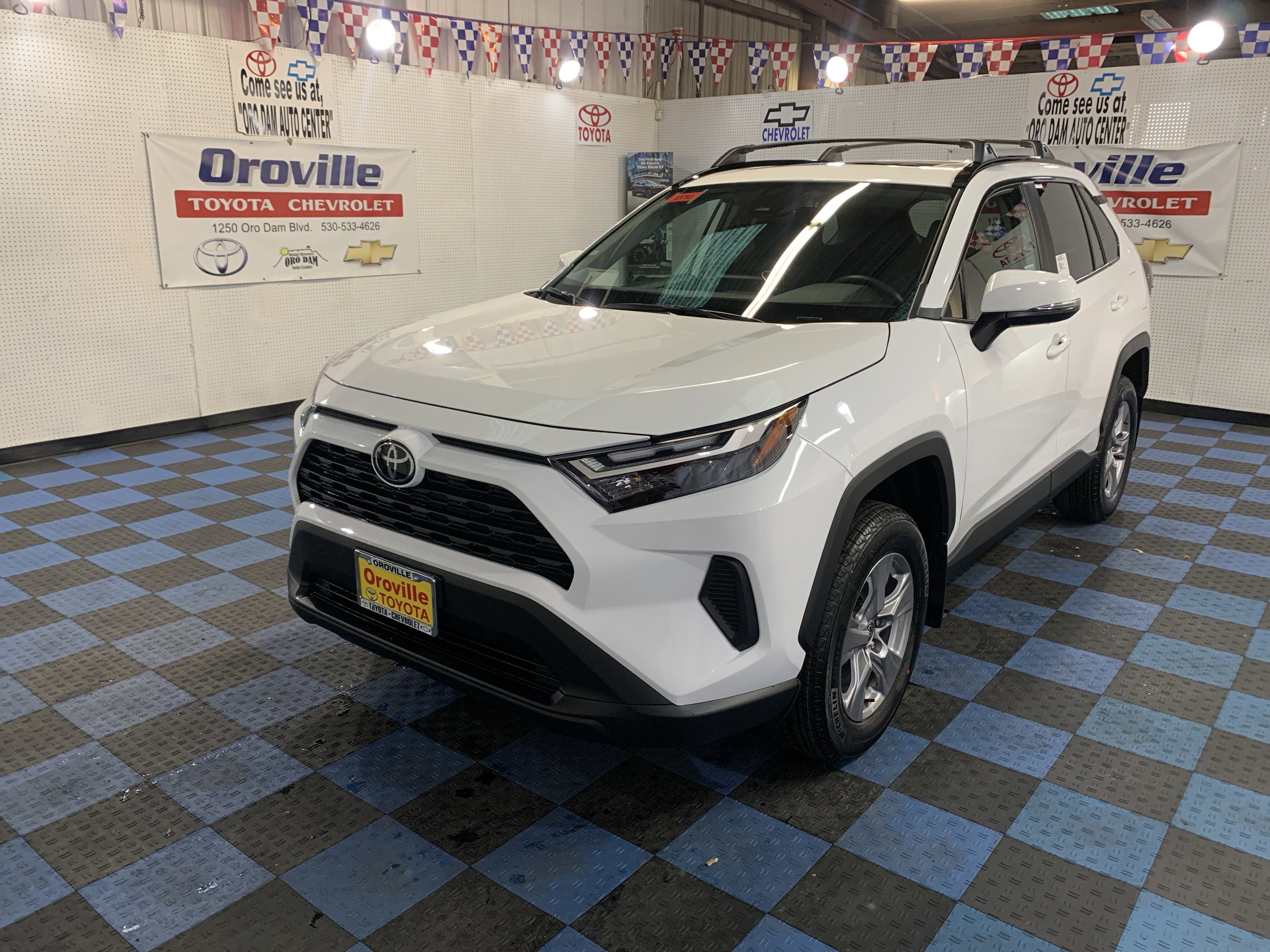 New 2025 Toyota RAV4 XLE w/ Convenience Package