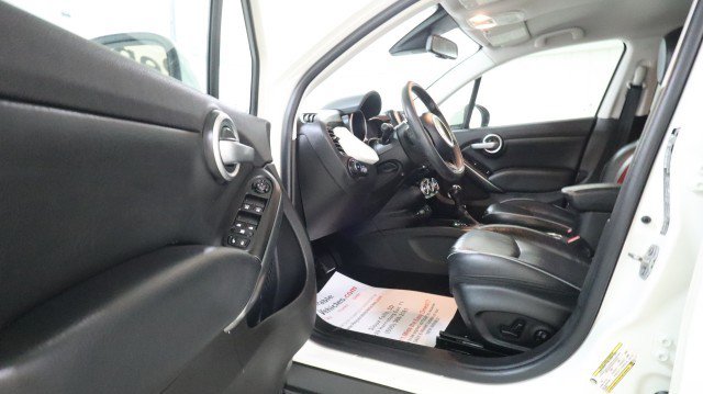 Used 2017 FIAT 500X Lounge w/ Advanced Safety Package FWD image 9