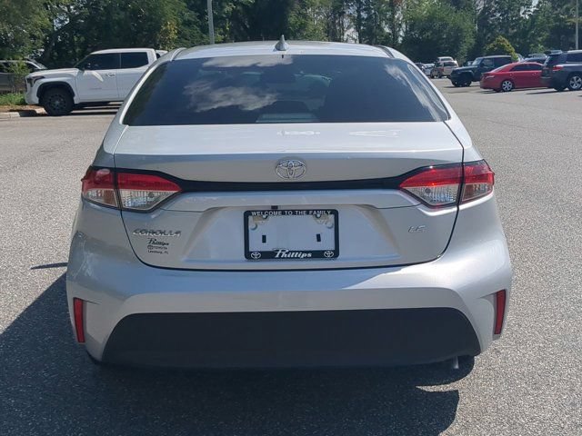 Used 2023 Toyota Corolla LE FWD image 5