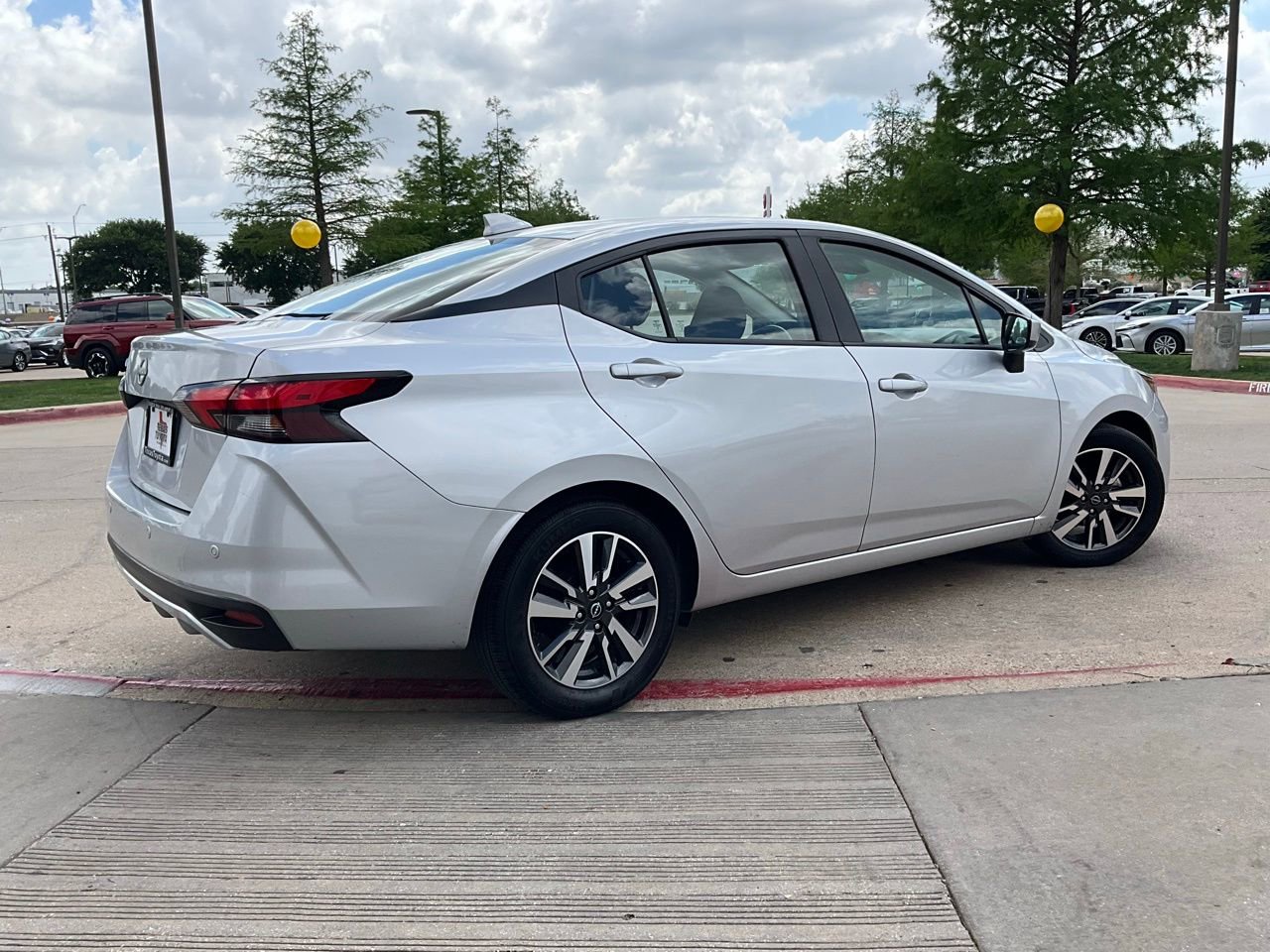 Used 2025 Nissan Versa SV image 6