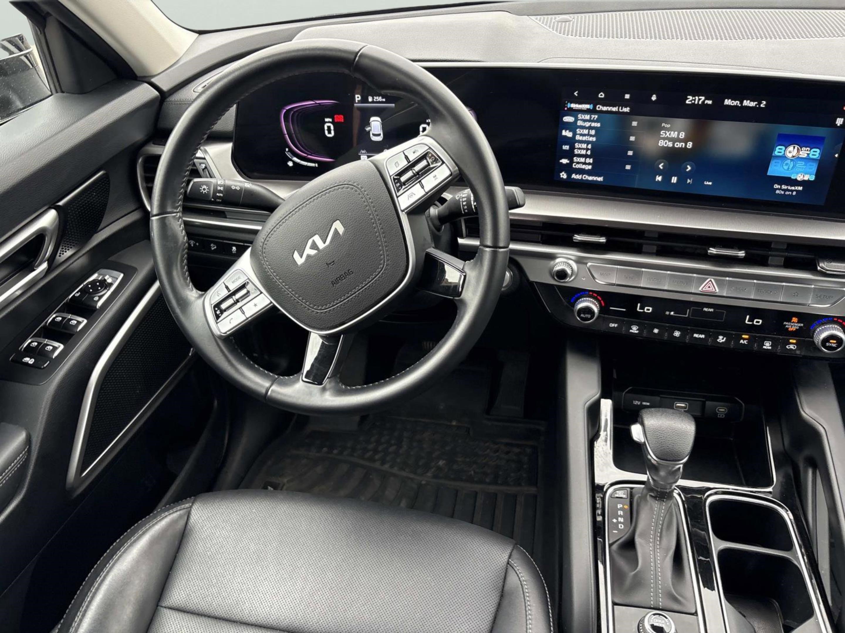 Used 2023 Kia Telluride LX image 13