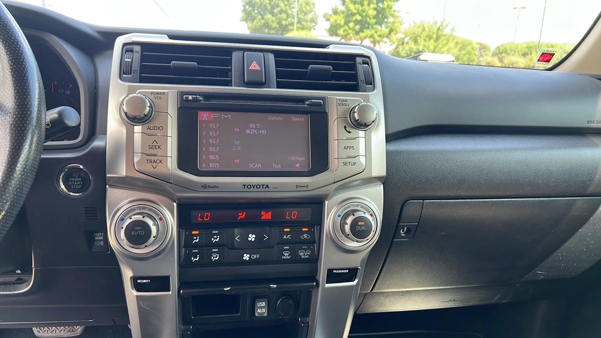 Used 2013 Toyota 4Runner Limited AWD/4WD image 26