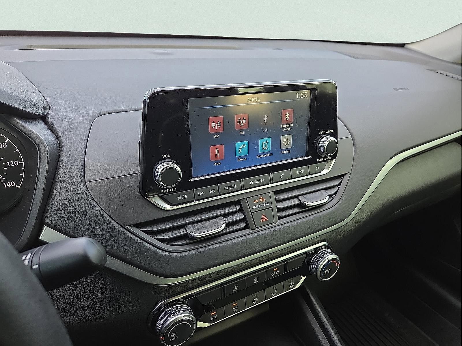 Used 2024 Nissan Altima 2.5 S image 15