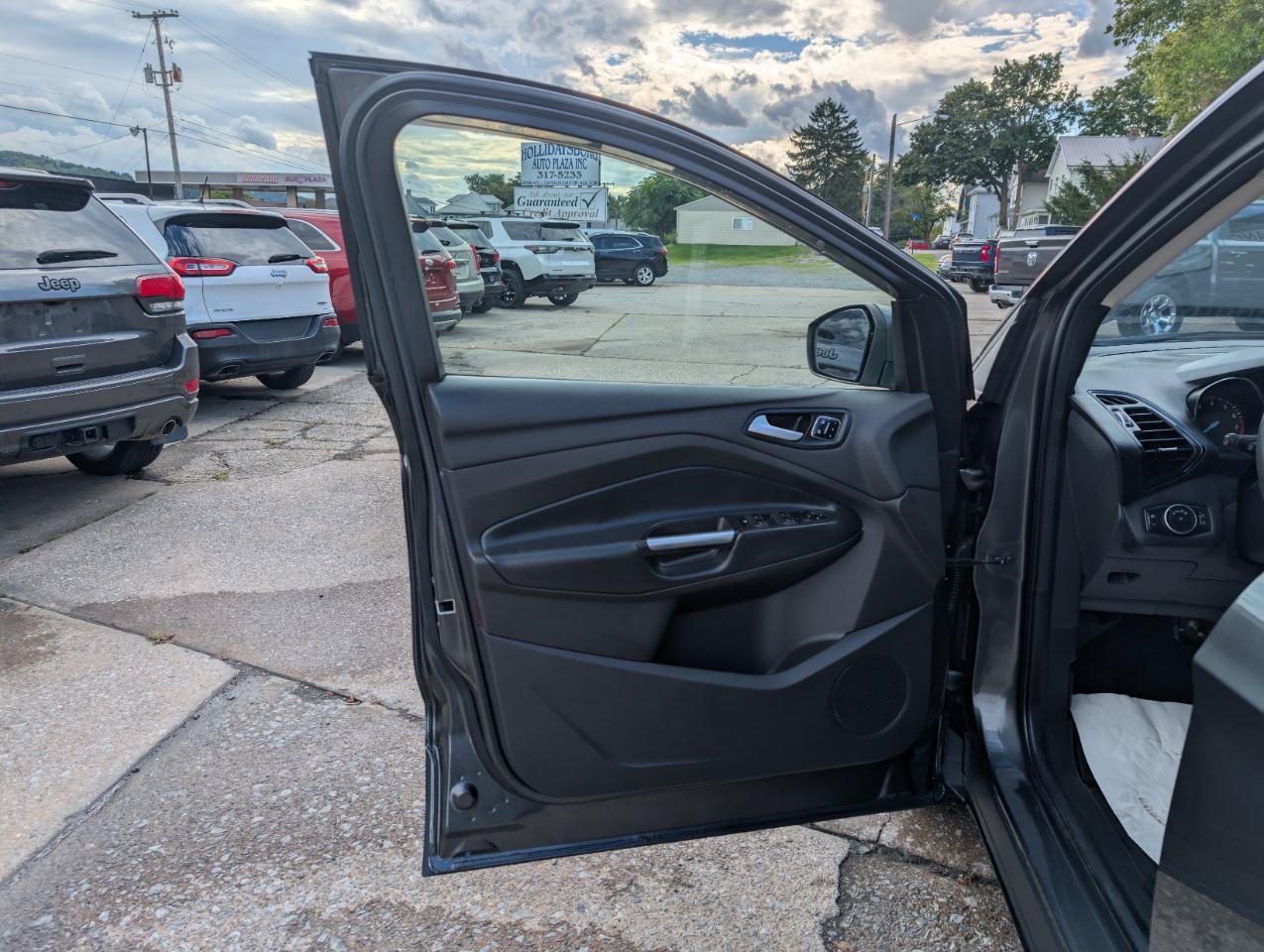 Used 2019 Ford Escape Titanium AWD/4WD image 13