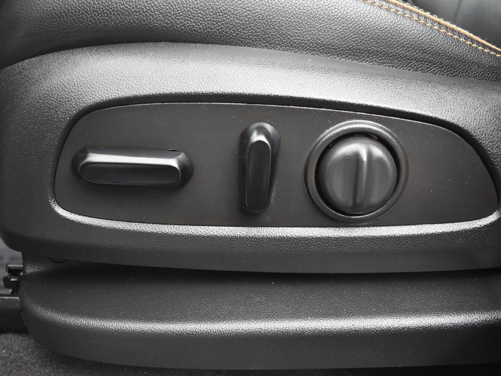 Used 2023 GMC Terrain AT4 image 28