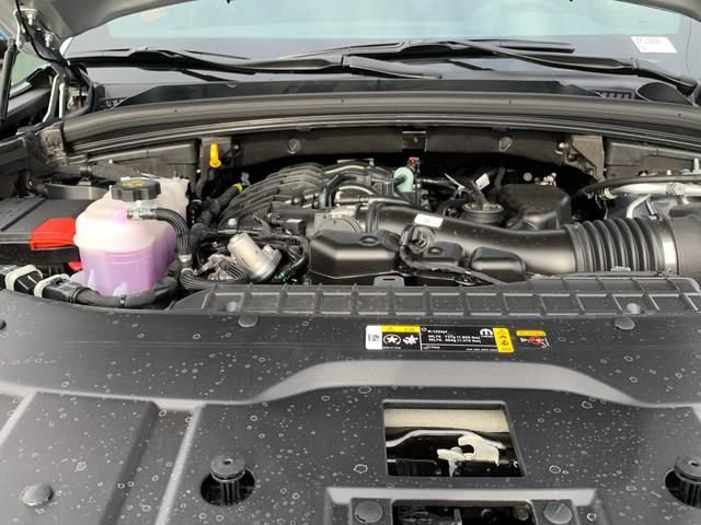 Used 2025 Jeep Grand Cherokee L Laredo AWD/4WD image 13