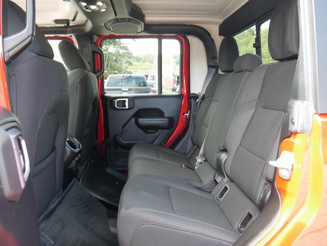 Used 2022 Jeep Gladiator Willys image 15