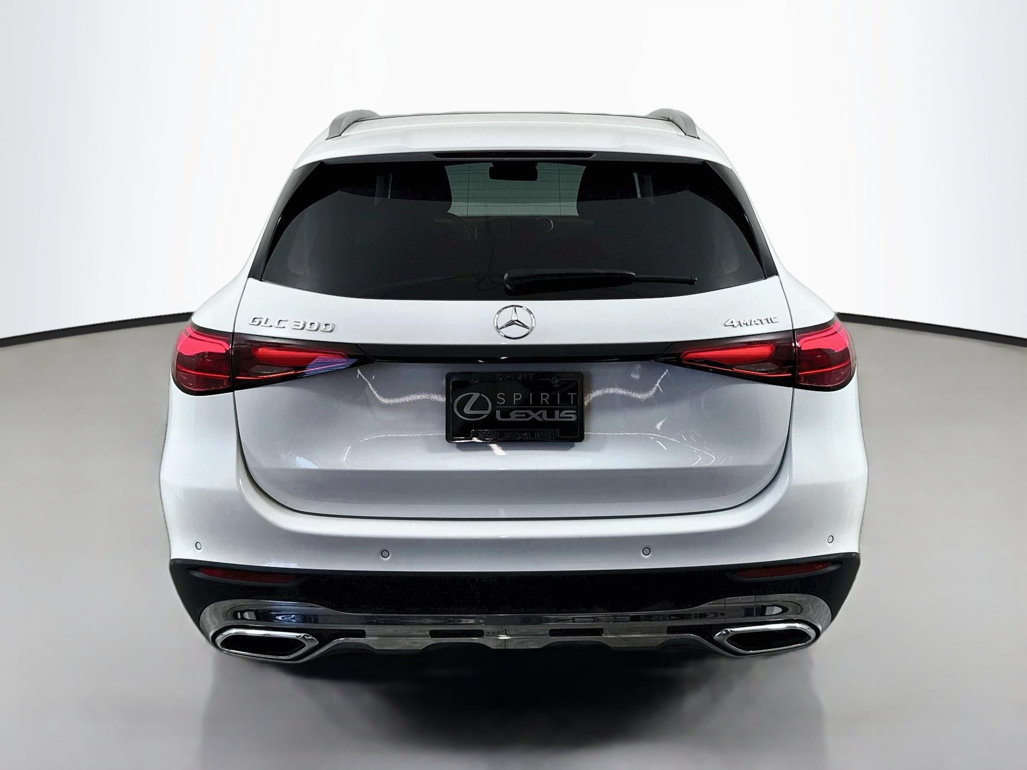 Used 2024 Mercedes-Benz GLC 300 4MATIC image 6