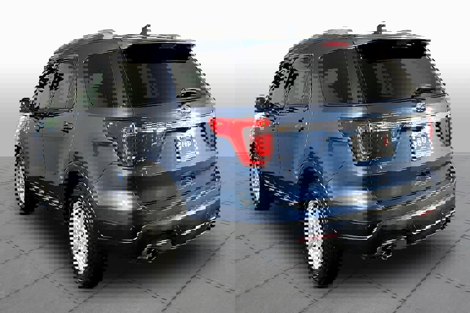 Used 2018 Ford Explorer XLT image 12