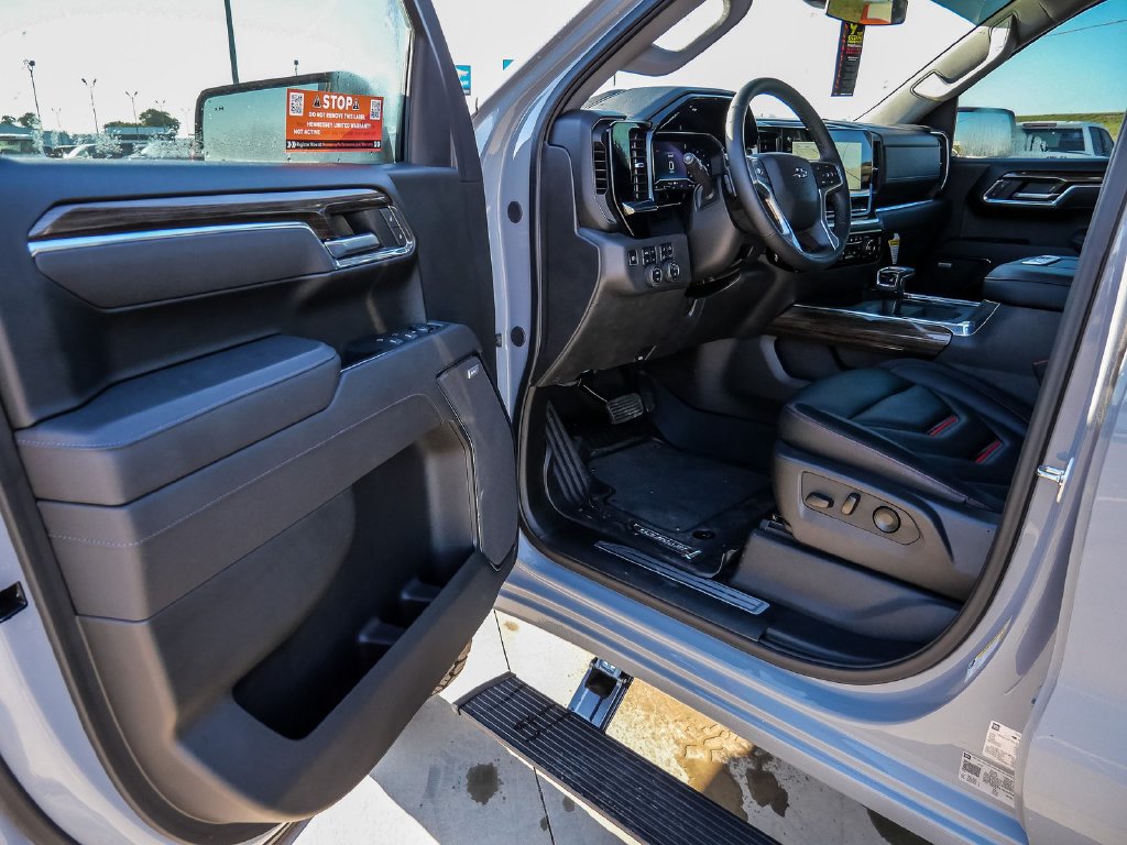 New 2025 Chevrolet Silverado 1500 RST w/ Convenience Package II AWD/4WD image 38