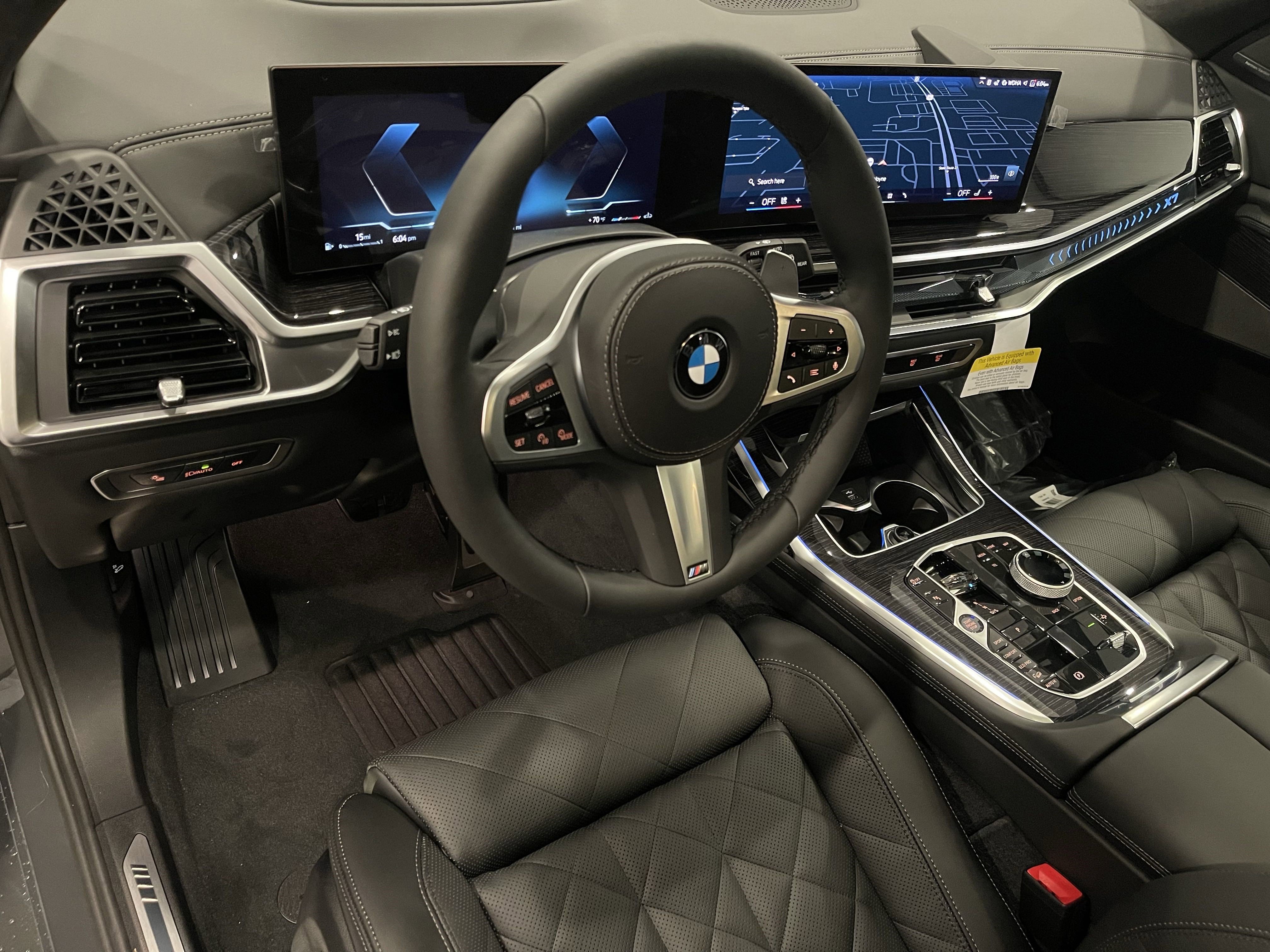 Used 2026 BMW X7 xDrive40i w/ M Sport Package image 7