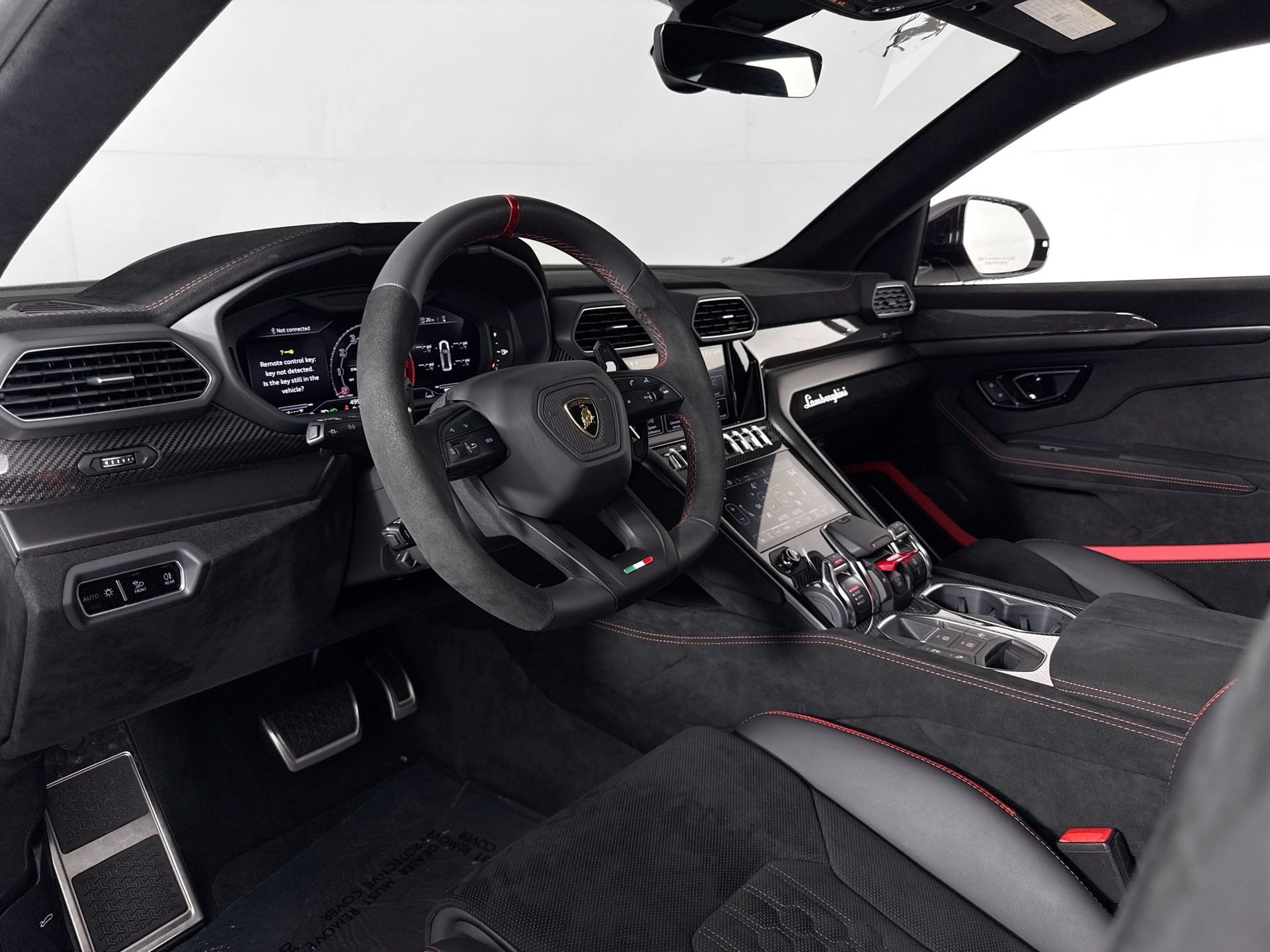 Used 2024 Lamborghini Urus Performante AWD/4WD image 30