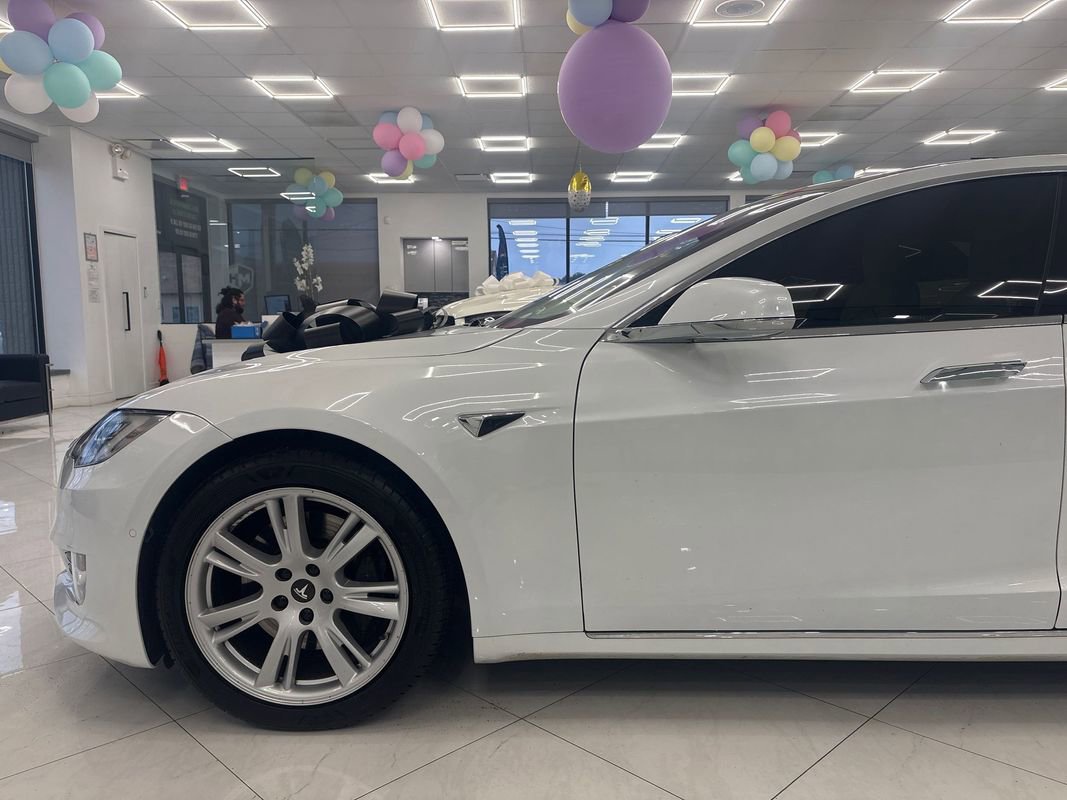 Used 2020 Tesla Model S Long Range Plus image 6