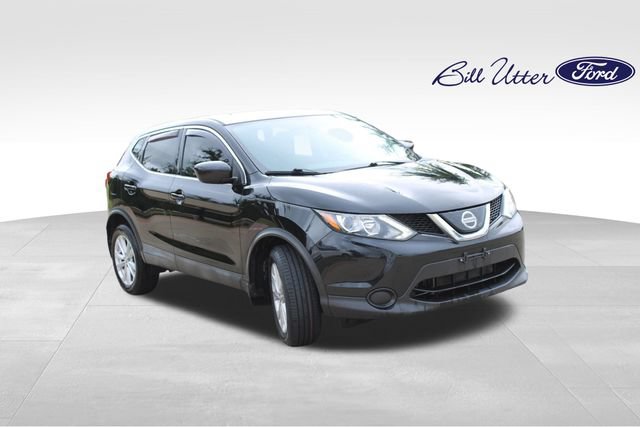 Used 2019 Nissan Rogue Sport S w/ Appearance Package FWD image 3