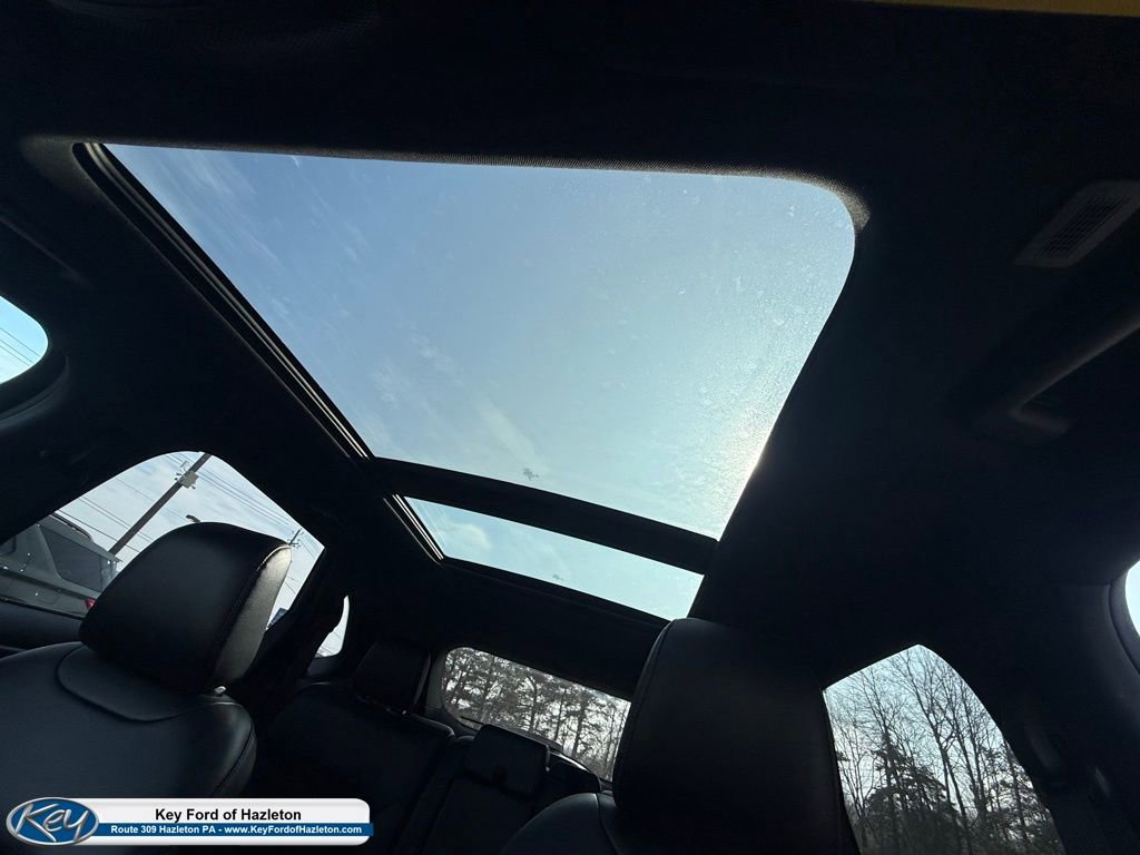 Used 2023 Ford Edge ST-Line w/ Cargo Accessory Package image 27