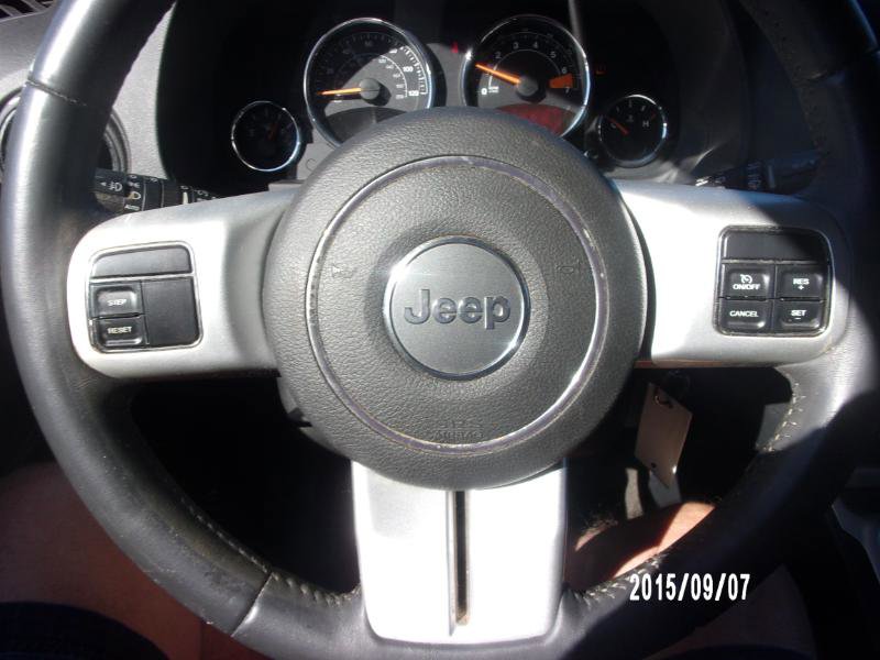 Used 2016 Jeep Compass Latitude image 14