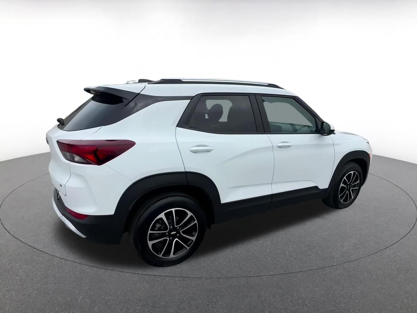 Used 2025 Chevrolet TrailBlazer LT image 14