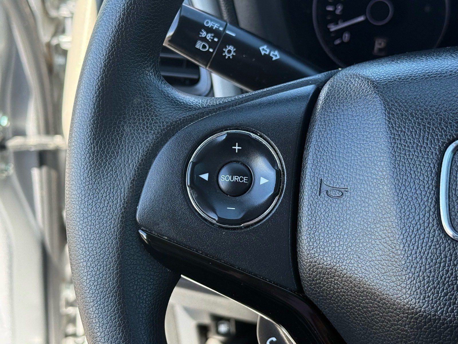 Used 2020 Honda HR-V LX image 16