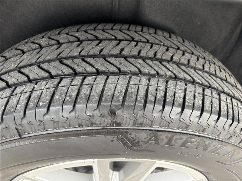 Used 2023 Chevrolet Traverse LT w/ LPO, Floor Liner Package AWD/4WD image 6
