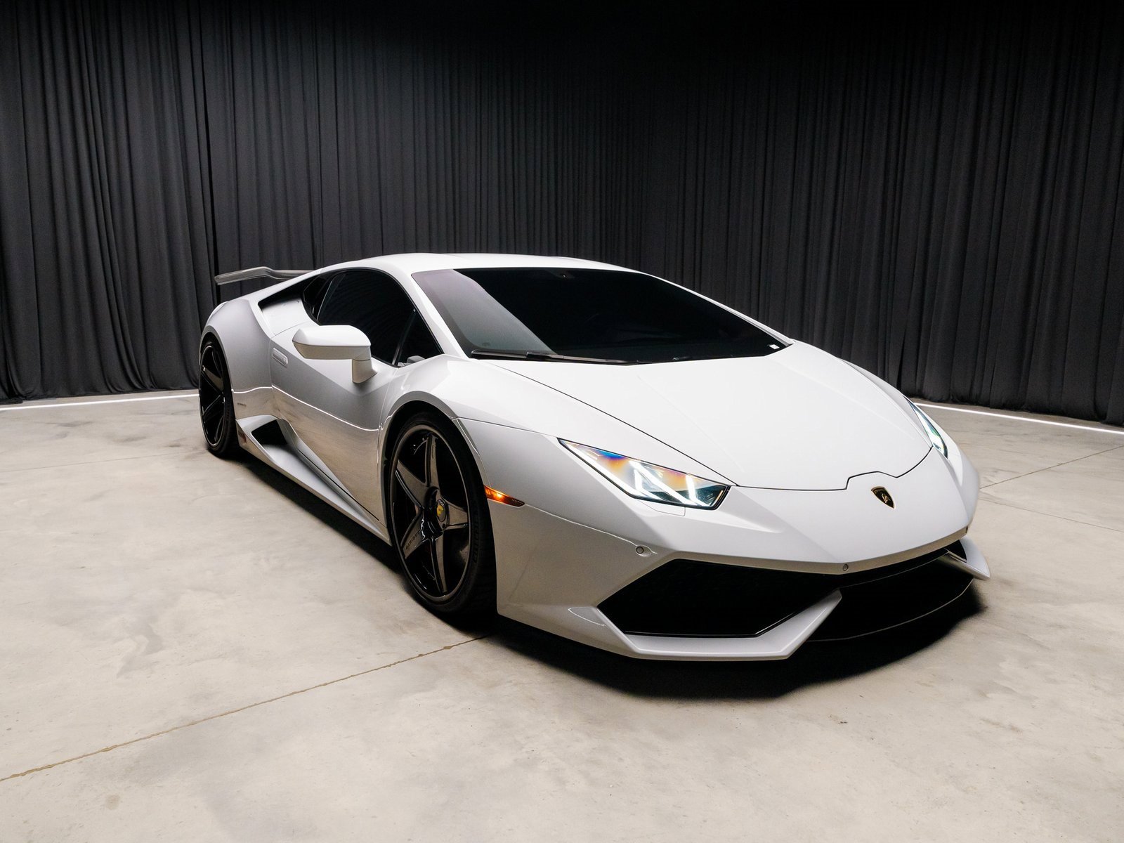 Used 2015 Lamborghini Huracan LP 610-4 image 9