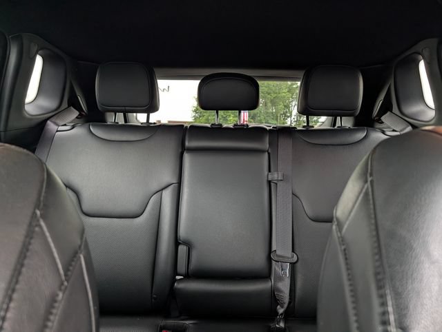 Used 2023 Jeep Compass Limited w/ Elite Group AWD/4WD image 17