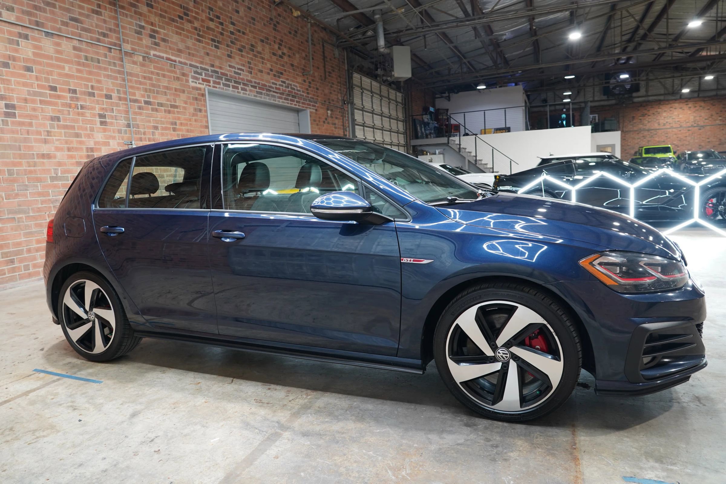 Used 2018 Volkswagen GTI SE w/ SE Leather Package image 2