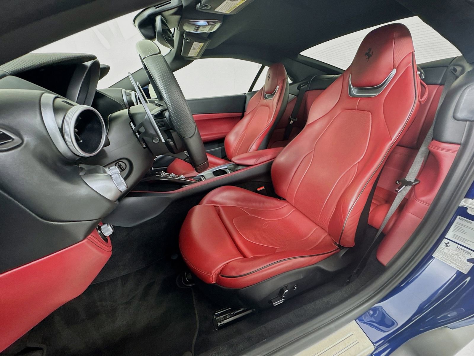 Used 2020 Ferrari Portofino image 18