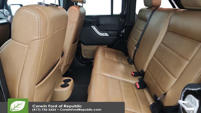 Used 2011 Jeep Wrangler Unlimited Rubicon w/ Dual Top Group image 21