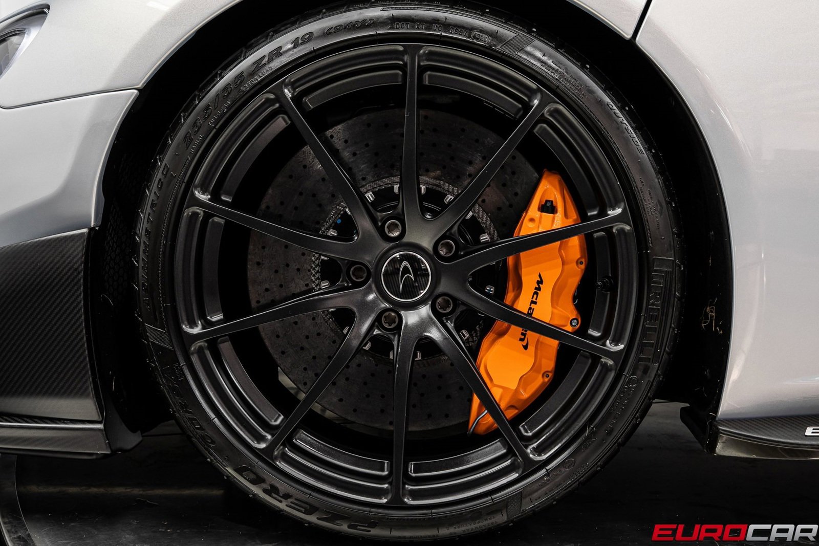 Used 2016 McLaren 675LT Spider image 30