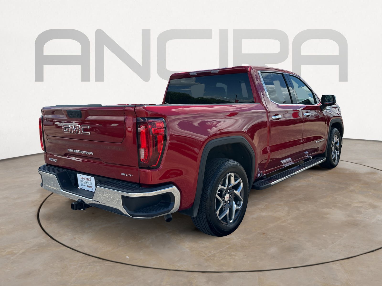 Used 2023 GMC Sierra 1500 SLT RWD image 10