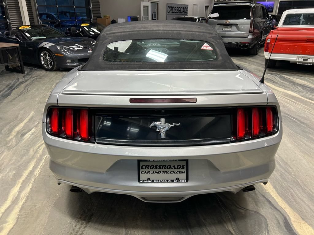 Used 2016 Ford Mustang Convertible w/ Equipment Group 051A RWD image 27