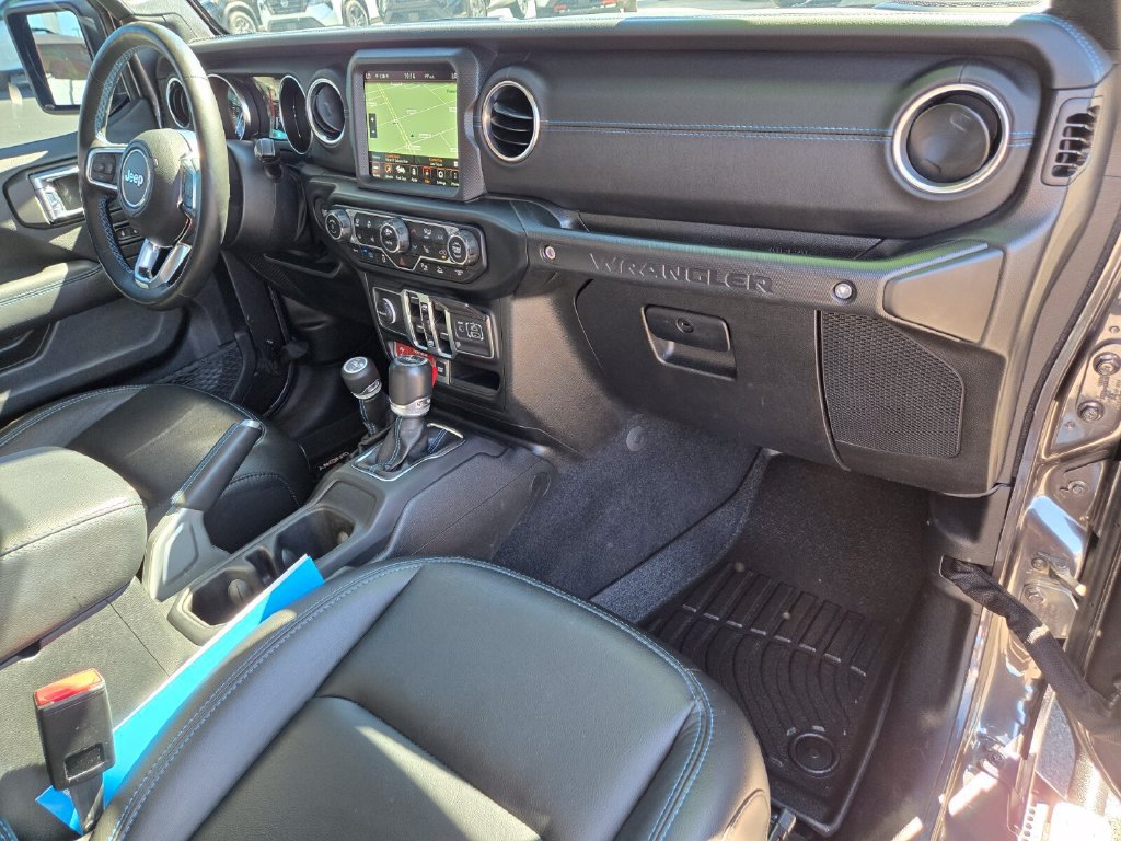 Used 2022 Jeep Wrangler Unlimited Rubicon 4xe w/ Steel Bumper Group AWD/4WD image 21
