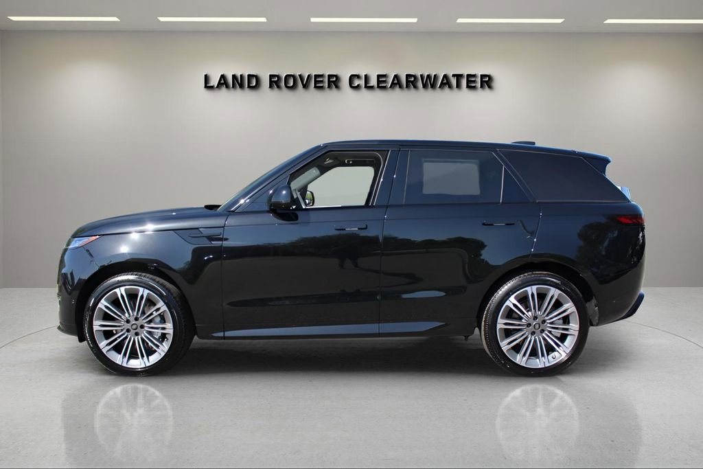 Used 2025 Land Rover Range Rover Sport Dynamic SE image 2