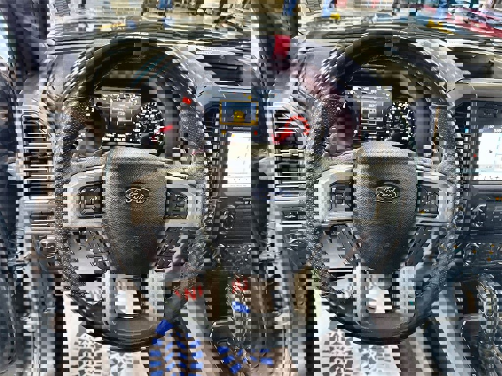 Used 2018 Ford F150 Raptor w/ Equipment Group 802A Luxury image 17