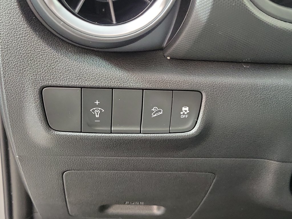 Used 2023 Hyundai Kona SEL FWD image 13