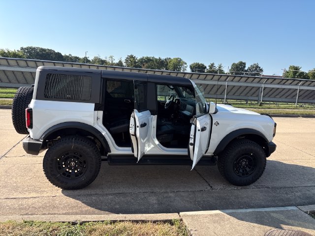 New 2026 Ford Bronco Outer Banks w/ Sasquatch Package AWD/4WD image 9