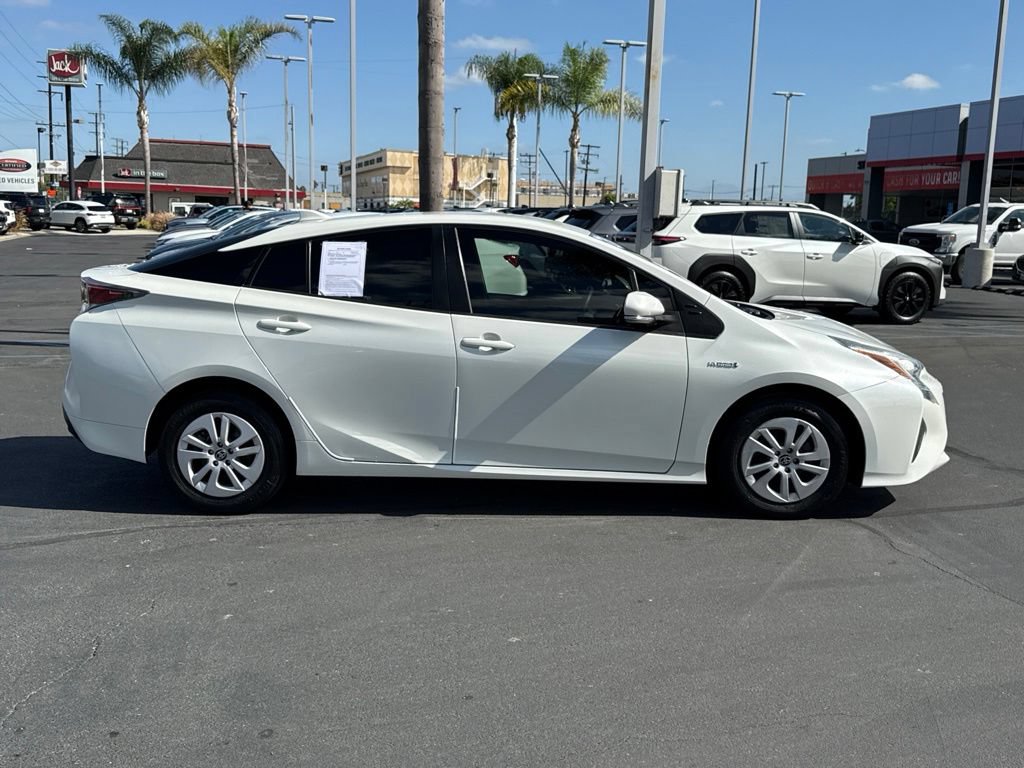Used 2016 Toyota Prius Two w/ Preferred Accessory Package FWD image 13