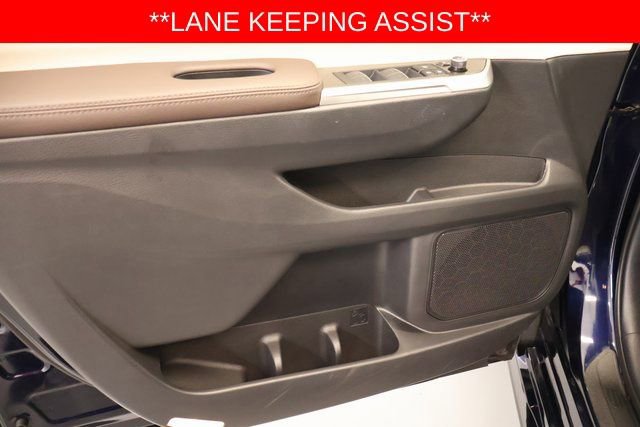 Used 2024 Toyota Sienna Platinum image 7