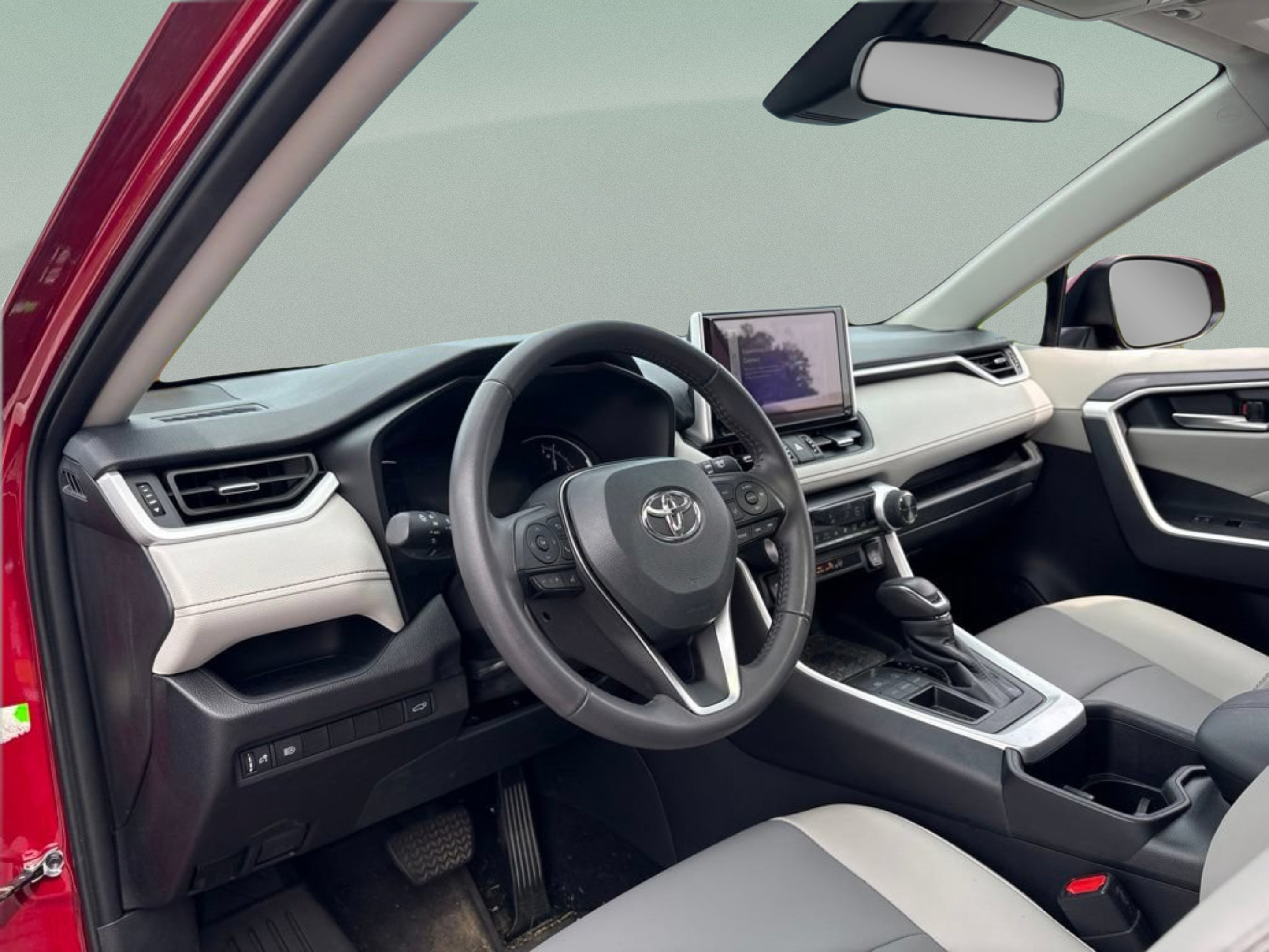 Used 2024 Toyota RAV4 XLE Premium FWD image 16
