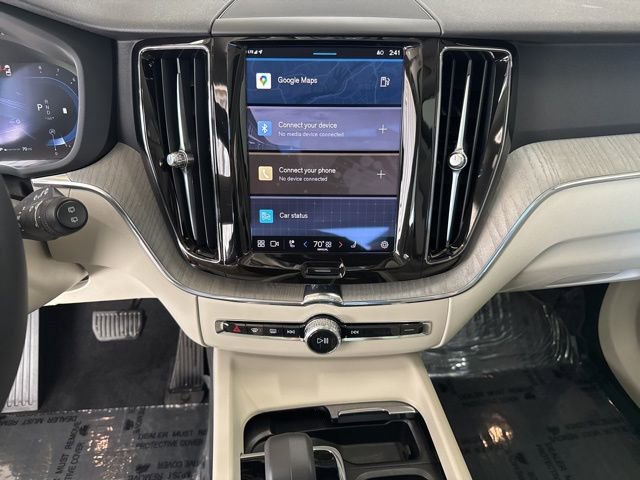 Certified 2024 Volvo XC60 B5 Plus w/ Protection Package Premier image 15