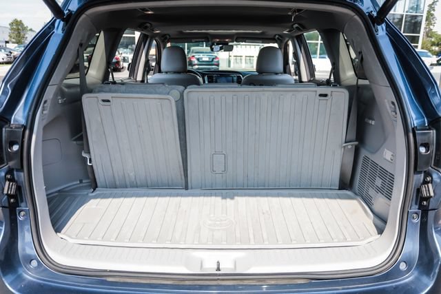 Used 2017 Toyota Highlander XLE AWD/4WD image 61