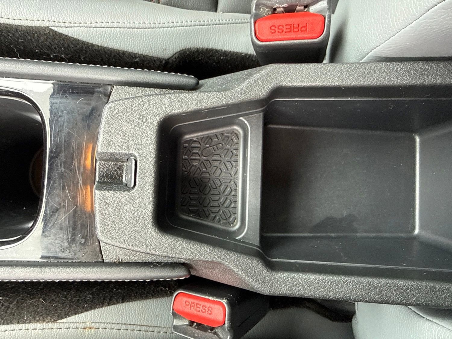 Used 2022 Nissan Kicks SR w/ Premium Package FWD image 24