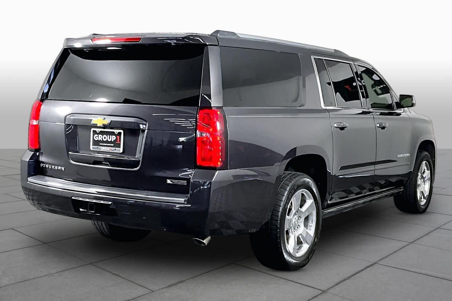Used 2017 Chevrolet Suburban Premier AWD/4WD image 12