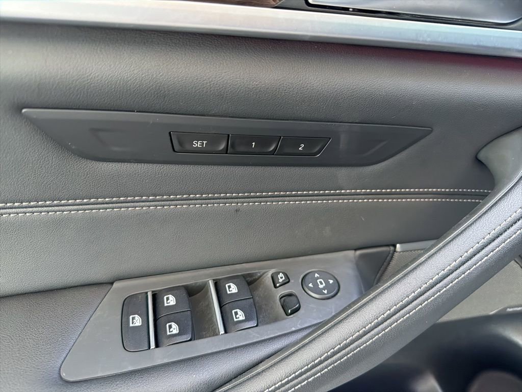 Used 2023 BMW M550i xDrive w/ Parking Assistance Package image 8
