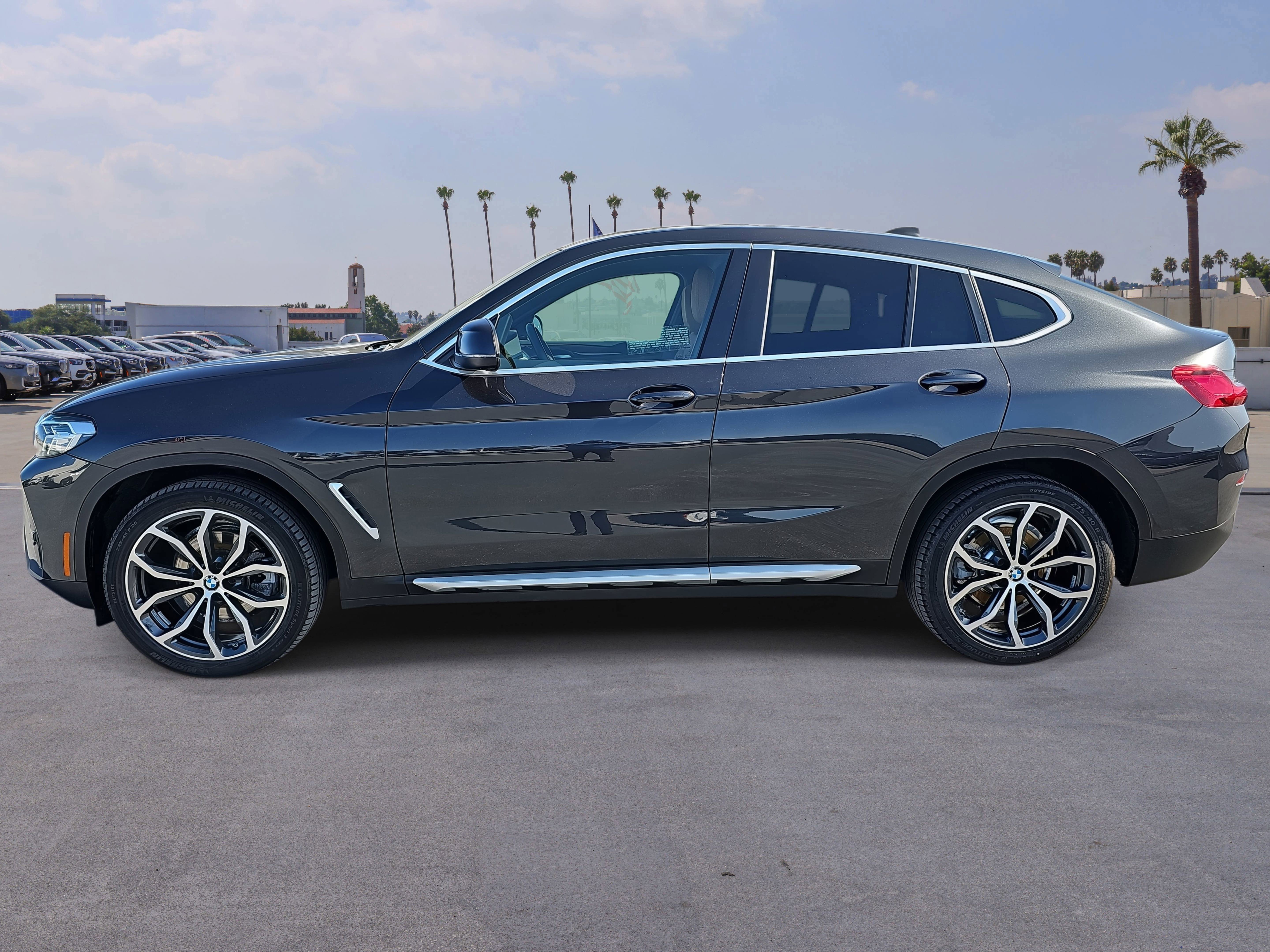Used 2023 BMW X4 xDrive30i image 8
